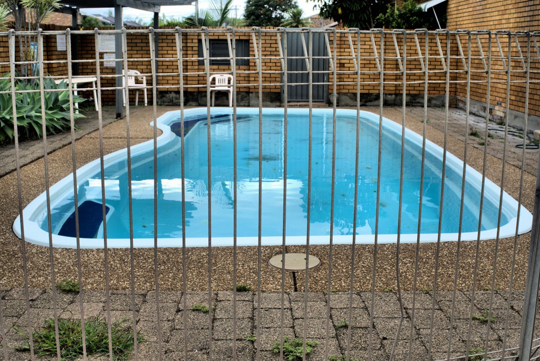 piscine barrière